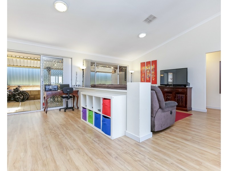 43 Kinglassie Circle, Kinross WA 6028