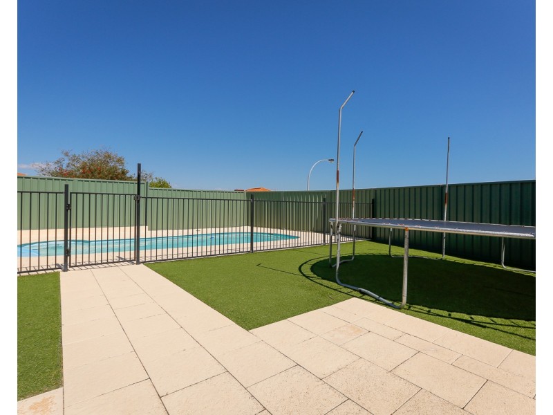 43 Kinglassie Circle, Kinross WA 6028