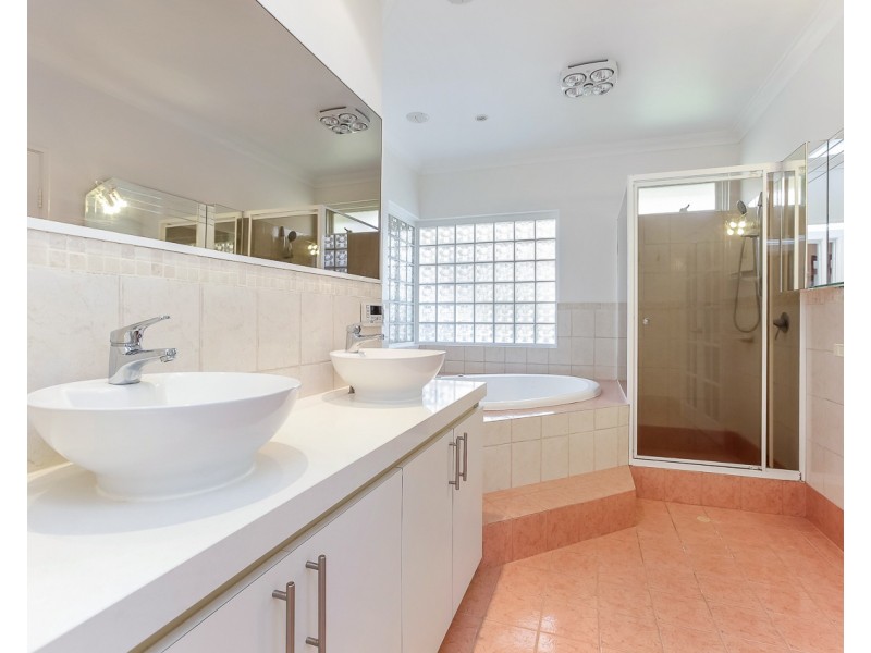 9 Caldera Close, Mindarie WA 6030