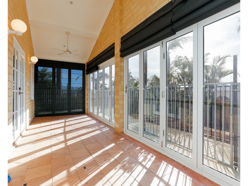9 Caldera Close, Mindarie WA 6030