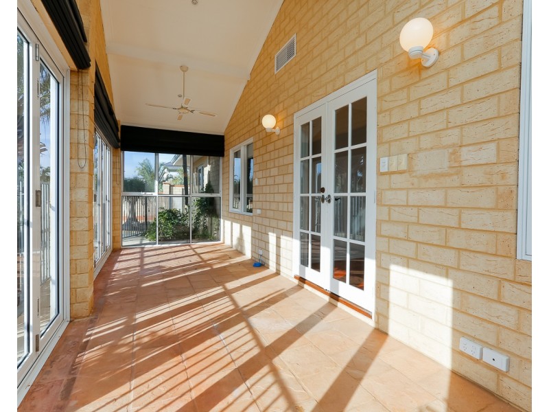 9 Caldera Close, Mindarie WA 6030