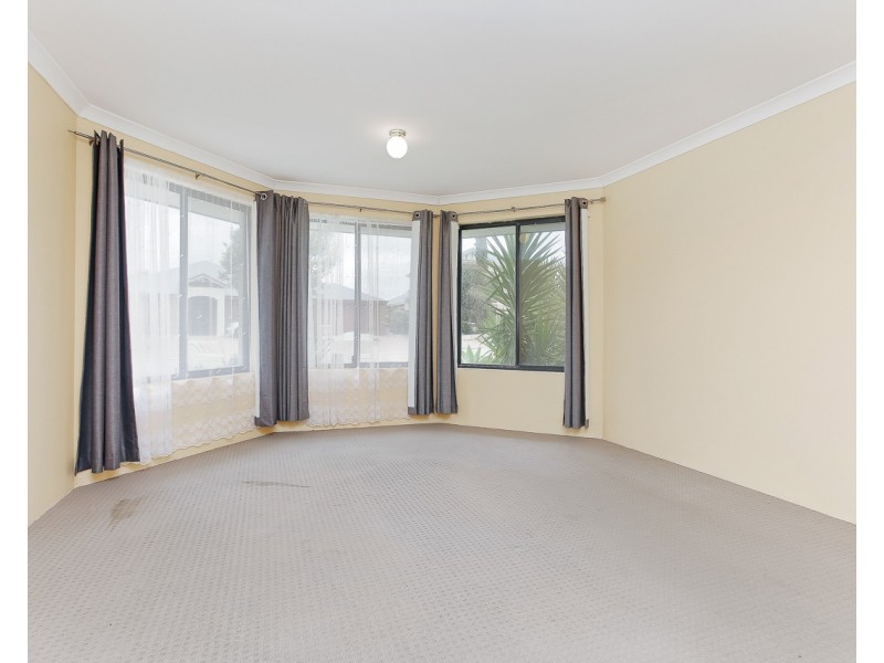4 Warnford Street, Butler WA 6036
