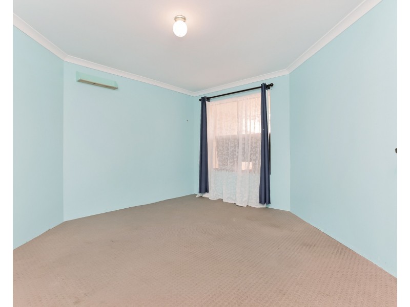 4 Warnford Street, Butler WA 6036