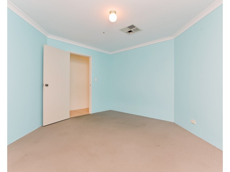 4 Warnford Street, Butler WA 6036
