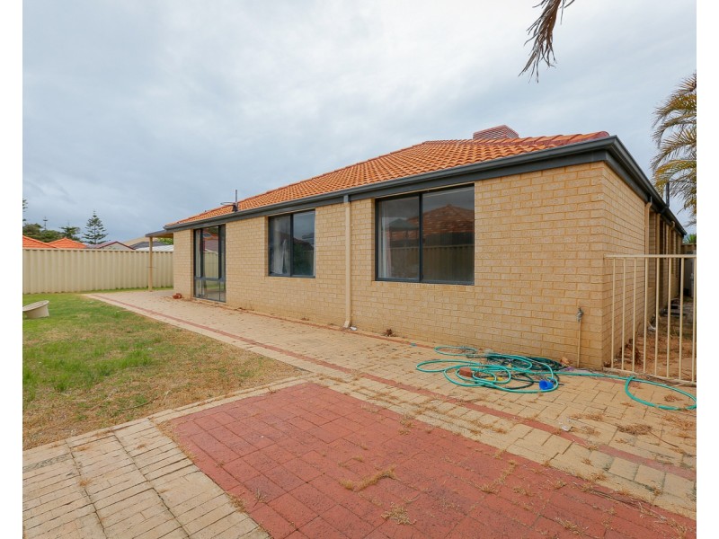 4 Warnford Street, Butler WA 6036