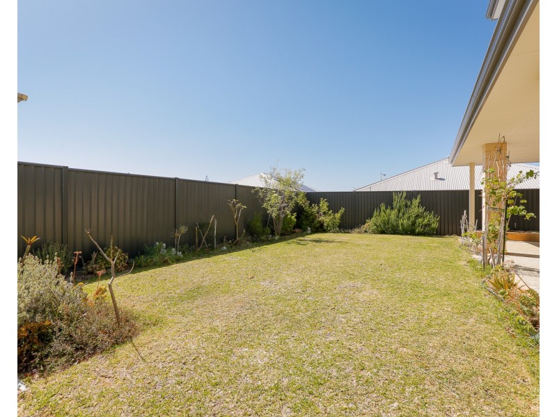 3 Chambered Way, Jindalee WA 6036