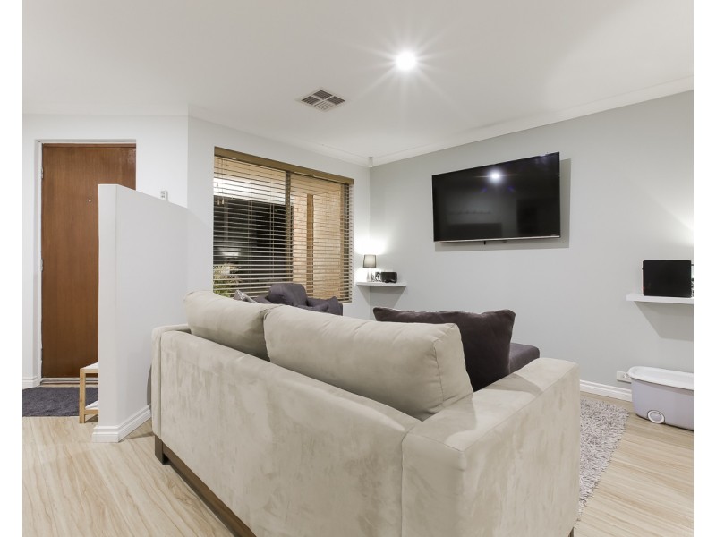 30 Midlothian Crescent, Kinross WA 6028