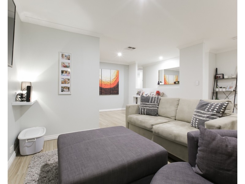 30 Midlothian Crescent, Kinross WA 6028