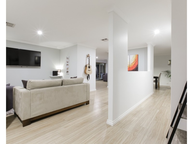 30 Midlothian Crescent, Kinross WA 6028