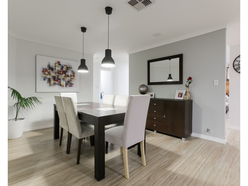 30 Midlothian Crescent, Kinross WA 6028