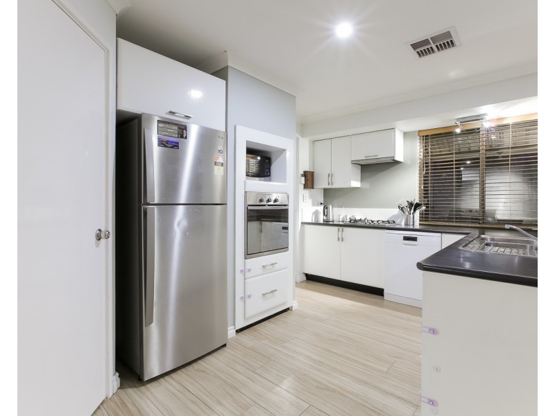 30 Midlothian Crescent, Kinross WA 6028