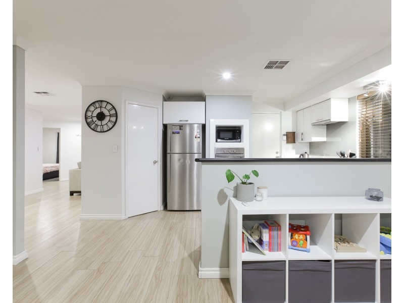 30 Midlothian Crescent, Kinross WA 6028