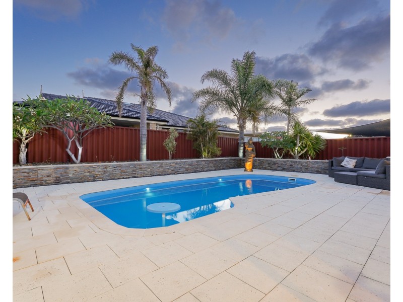 30 Midlothian Crescent, Kinross WA 6028