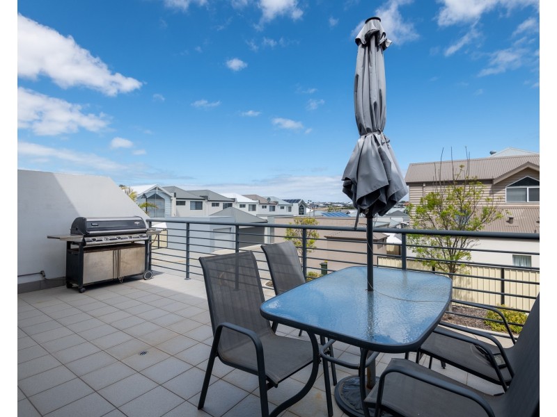 33 Ladera Drive, Clarkson WA 6030