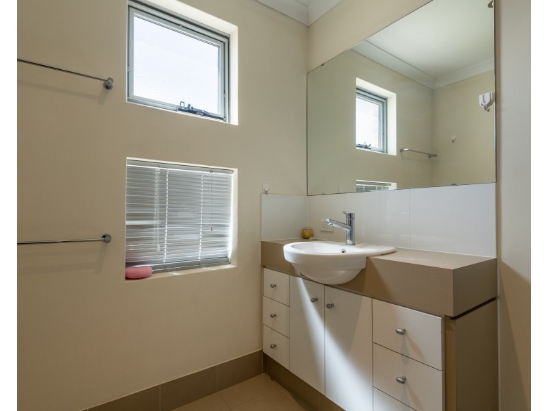 33 Ladera Drive, Clarkson WA 6030
