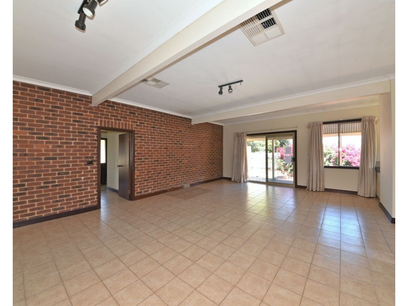 61 Quinns Road, Quinns Rocks WA 6030