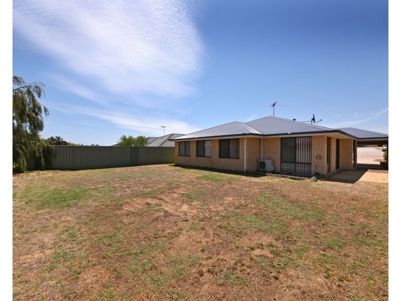 11 Grand Paradiso Parade, Merriwa WA 6030