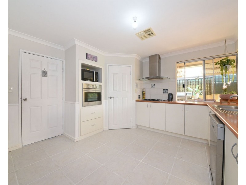 15 Beachwood Crescent, Butler WA 6036