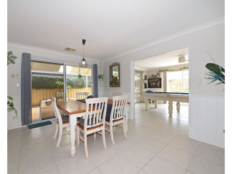 15 Beachwood Crescent, Butler WA 6036