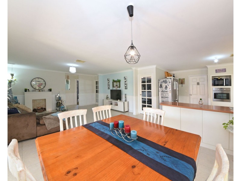 15 Beachwood Crescent, Butler WA 6036