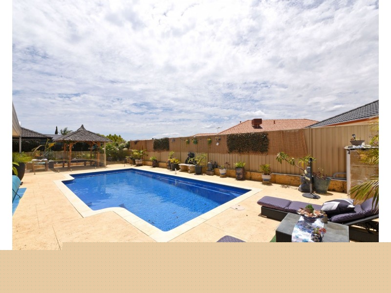 15 Beachwood Crescent, Butler WA 6036