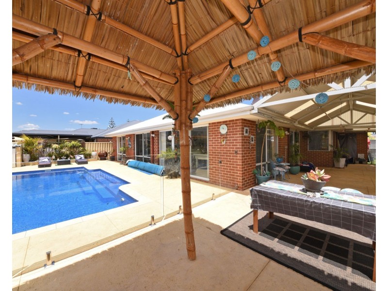 15 Beachwood Crescent, Butler WA 6036