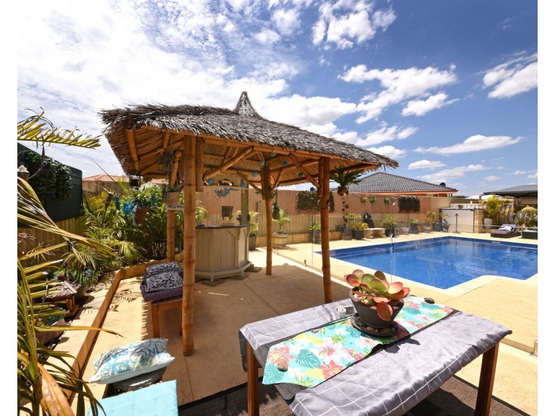 15 Beachwood Crescent, Butler WA 6036