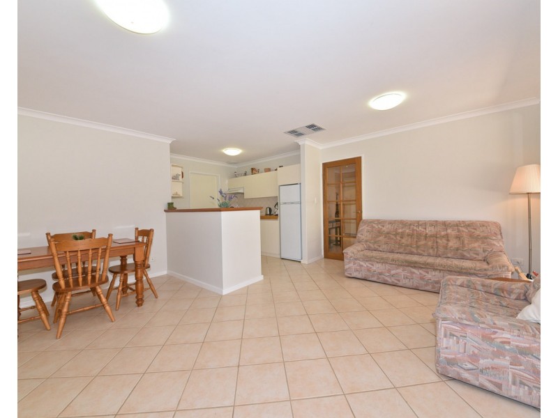 6 Voltaire Crescent, Ridgewood WA 6030