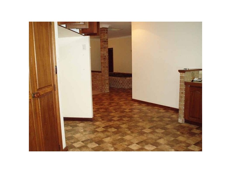 441 Kingsway Road, Landsdale WA 6065