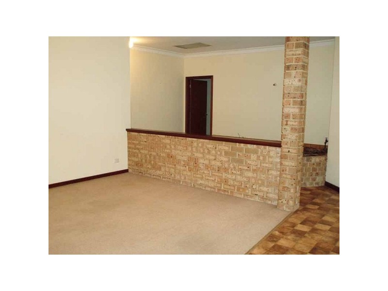 441 Kingsway Road, Landsdale WA 6065