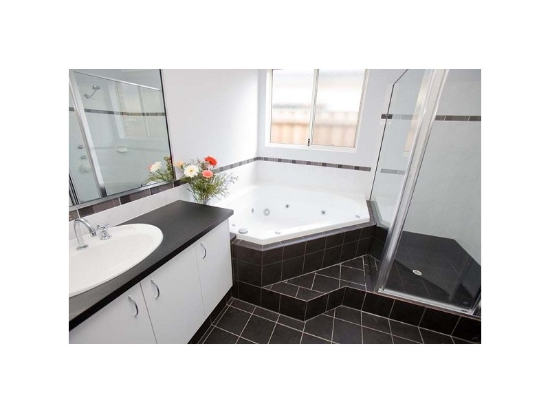 99 Charlottes Vista, Ellenbrook WA 6069