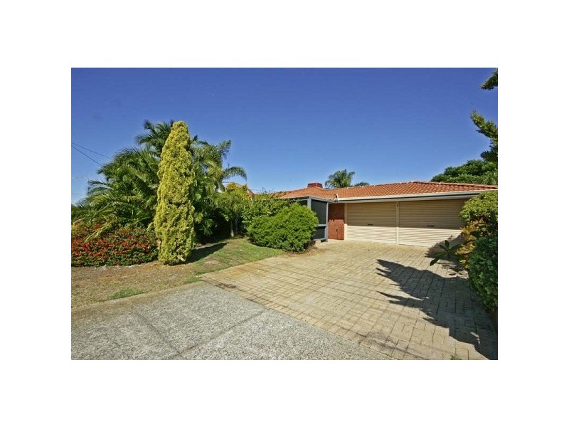 8 Golf Road, Parkwood WA 6147