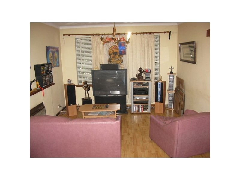 37 Tullamore Avenue, Thornlie WA 6108