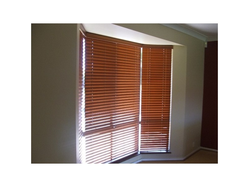 17 Mahonia Way, Forrestfield WA 6058