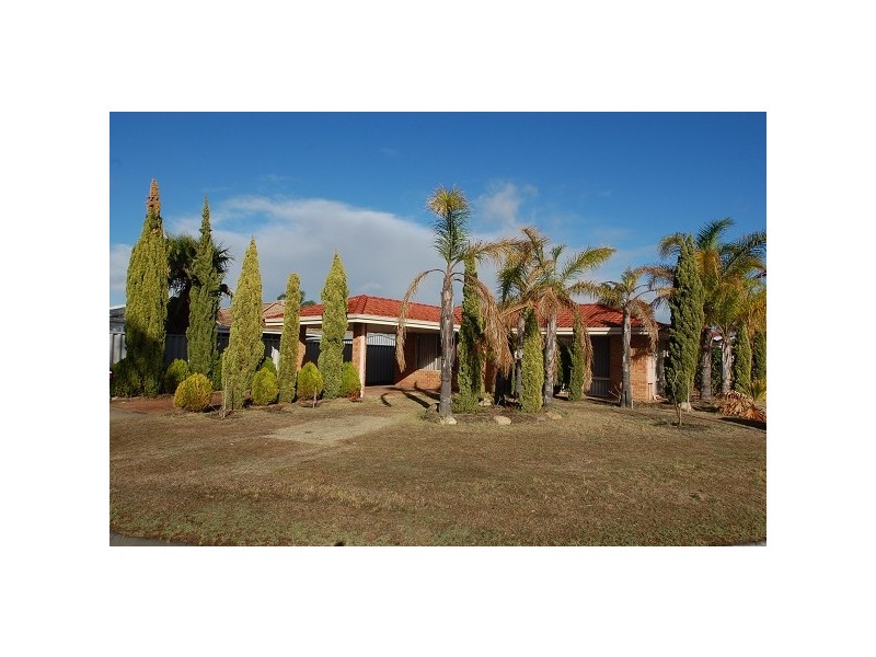 2 Godney Glade, Kiara WA 6054