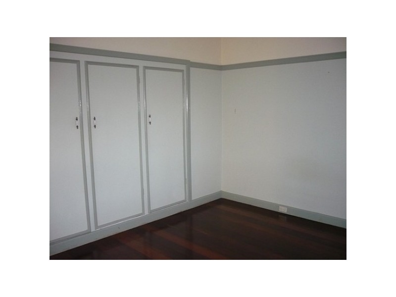 1 Whittaker Street, Bayswater WA 6053