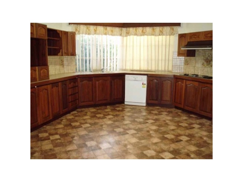 441 Kingsway Road, Landsdale WA 6065