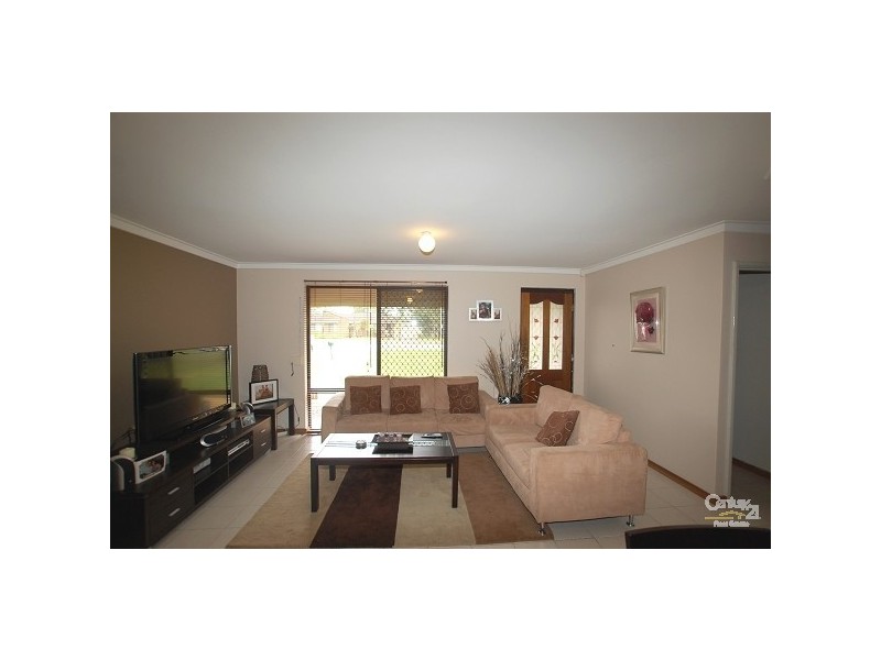 74 Kingfisher Avenue, Ballajura WA 6066