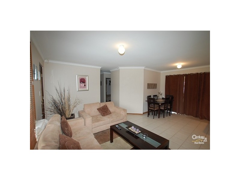 74 Kingfisher Avenue, Ballajura WA 6066