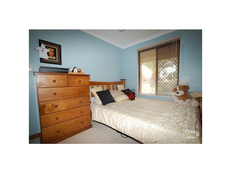 74 Kingfisher Avenue, Ballajura WA 6066