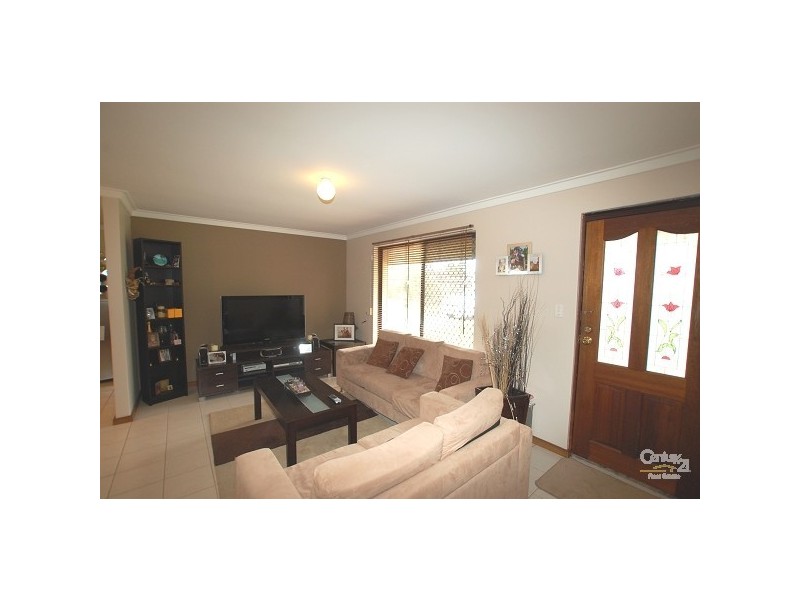 74 Kingfisher Avenue, Ballajura WA 6066
