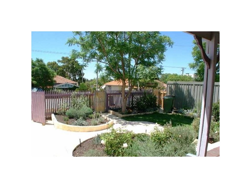 35 Kitchener Avenue, Bayswater WA 6053