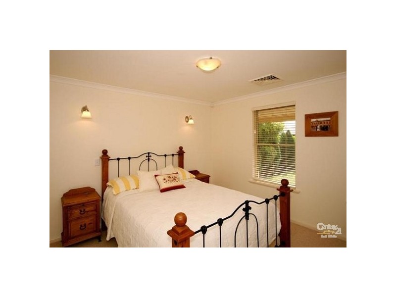 23 Cheviot Street, Dianella WA 6059