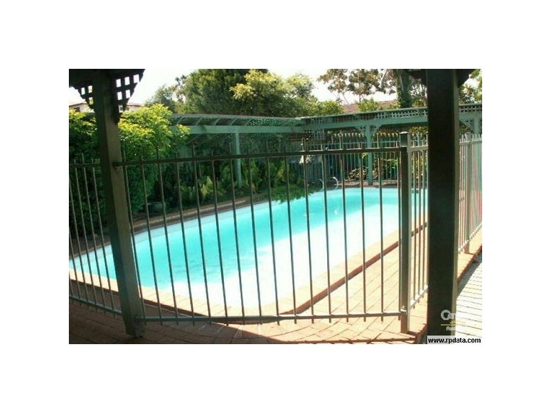 35 Howes Crescent, Dianella WA 6059