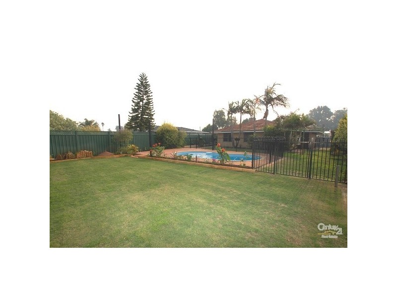 4 Cheviot Place, Dianella WA 6059