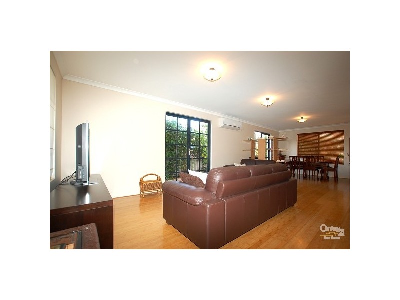9 Lockwood Street, Yokine WA 6060