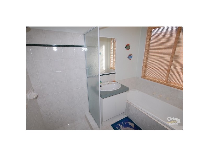 9 Lockwood Street, Yokine WA 6060