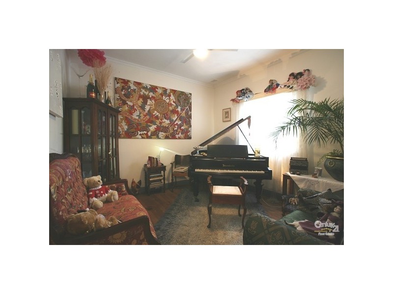 13 Toowong Street, Bayswater WA 6053