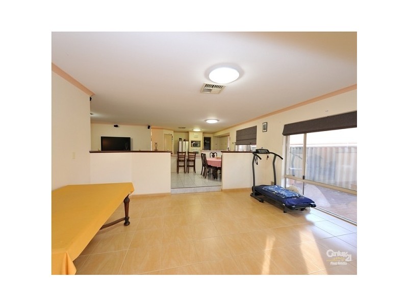 33A Welland Way, Beechboro WA 6063