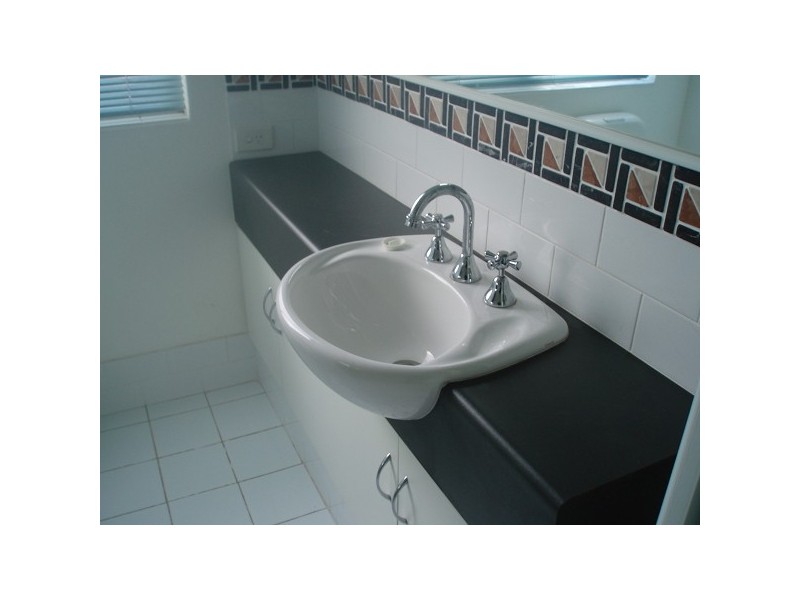 2/1 Waverley Street, Dianella WA 6059